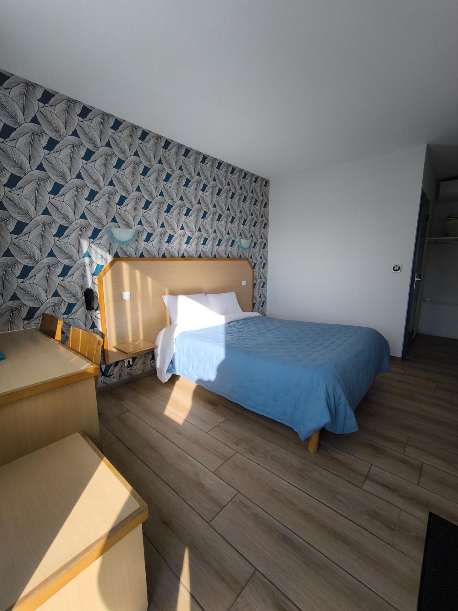 Hotel Le Laury'S Onet-le-Chateau Ngoại thất bức ảnh