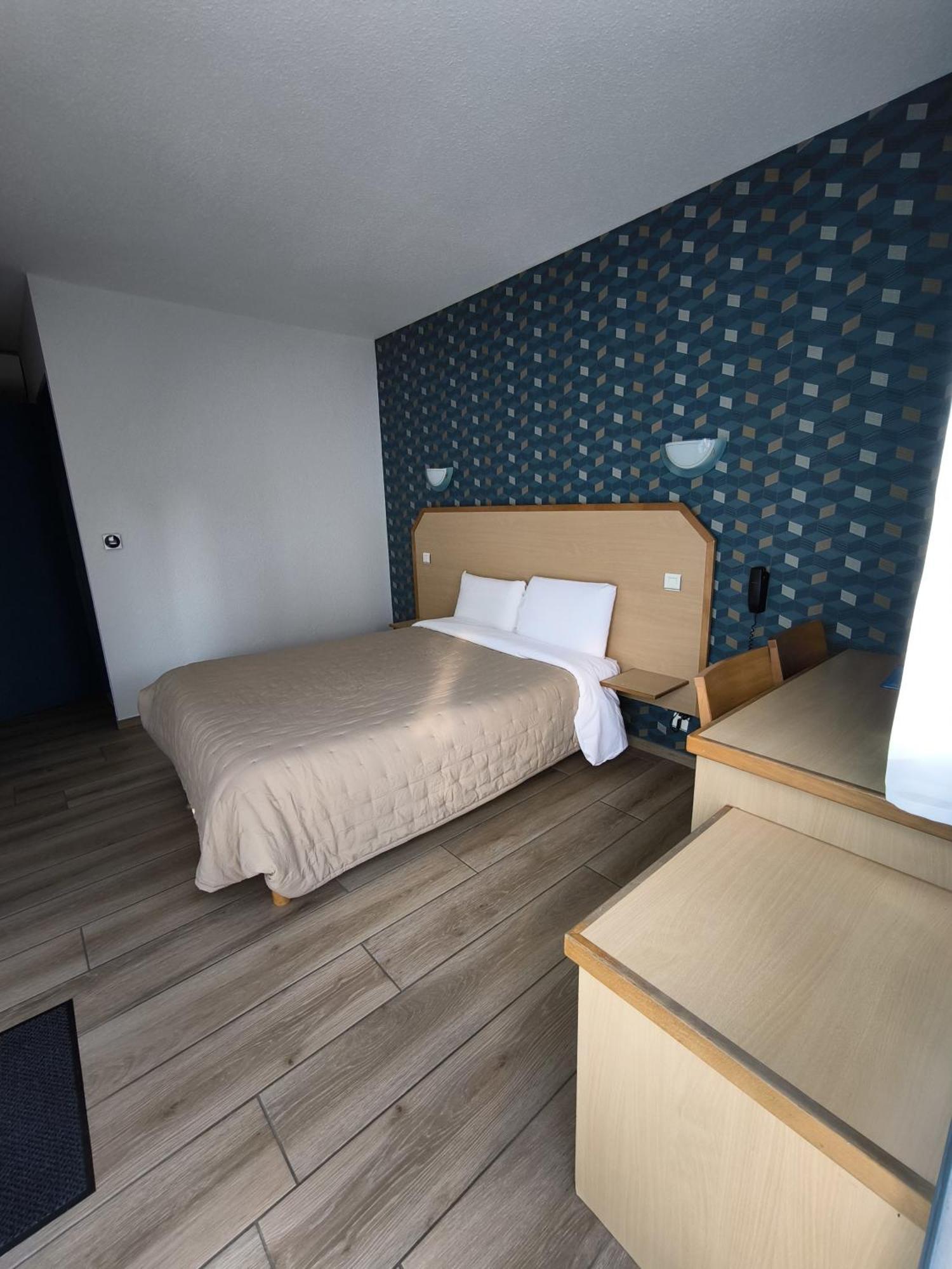 Hotel Le Laury'S Onet-le-Chateau Ngoại thất bức ảnh